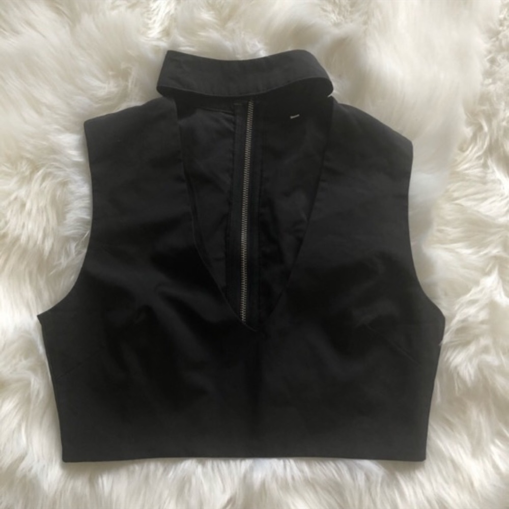 NWOT Deep V- crop blouse / top